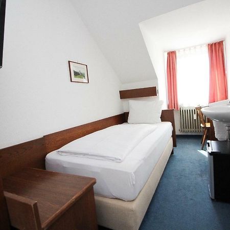 Hotel Pension Koeberl Мюнхен Экстерьер фото