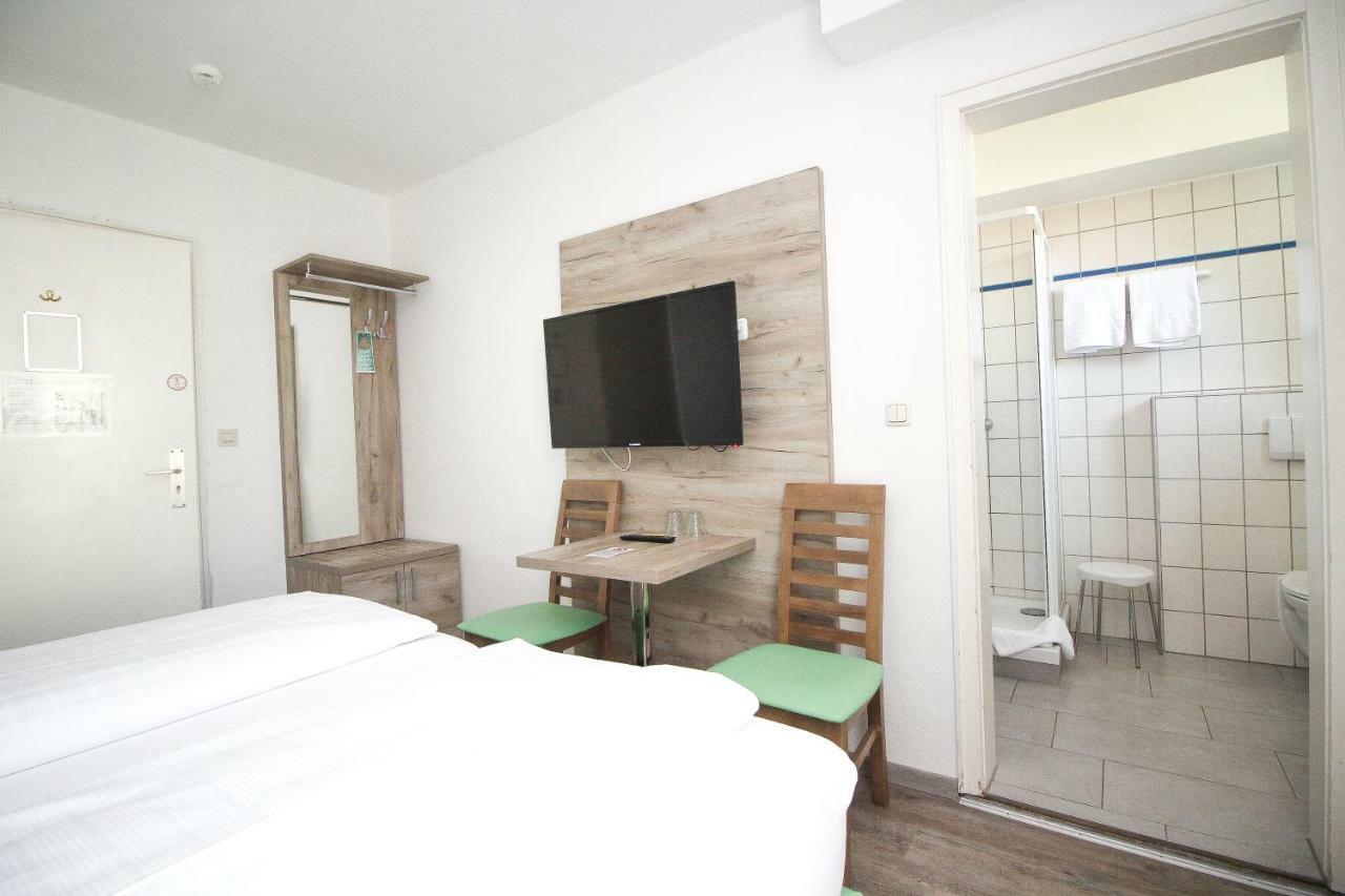Hotel Pension Koeberl Мюнхен Экстерьер фото