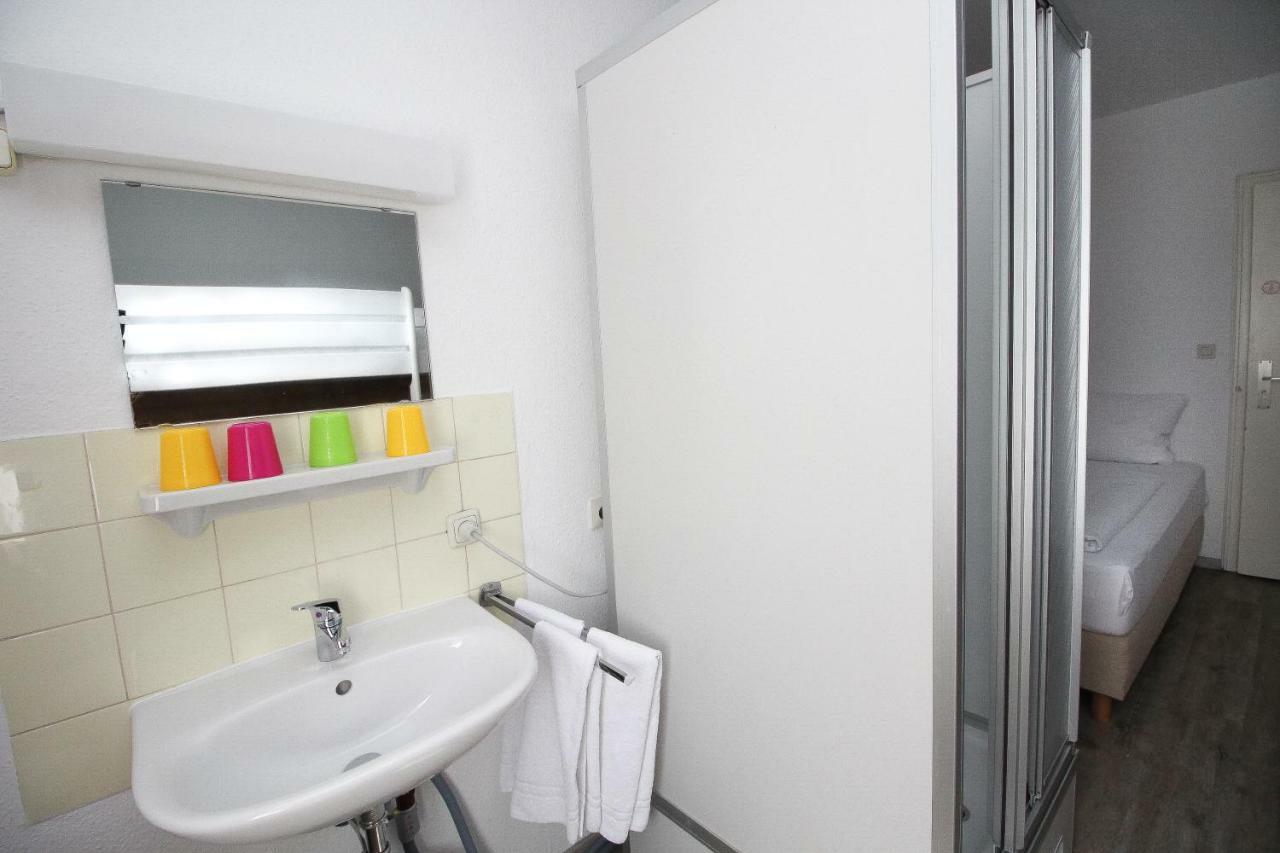 Hotel Pension Koeberl Мюнхен Экстерьер фото